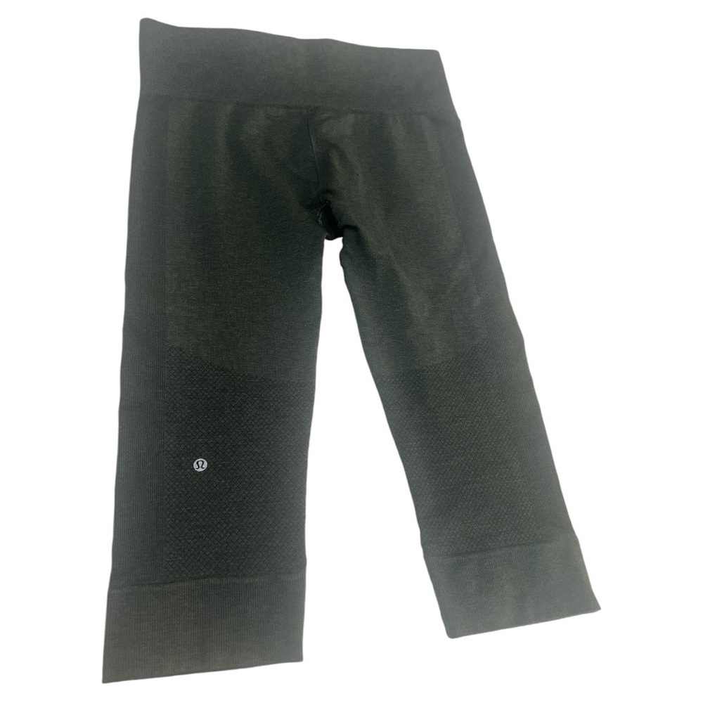 Lululemon Athletica Flow and Go Crop Leggings‎ size 6 dark green